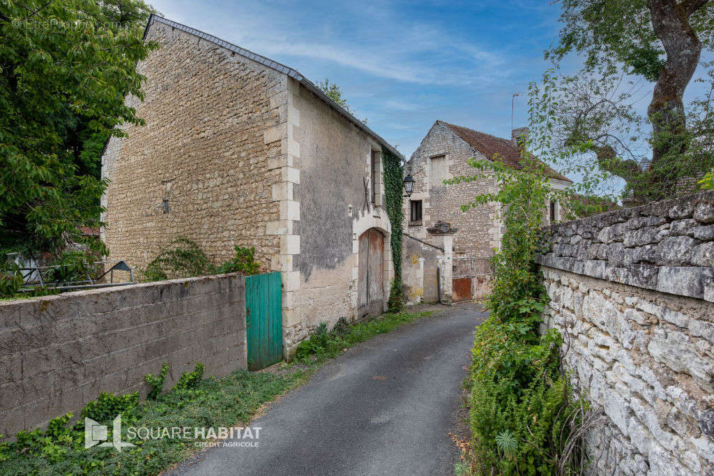 Maison à RILLY-SUR-VIENNE