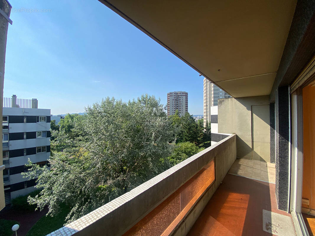 Appartement à NANTERRE