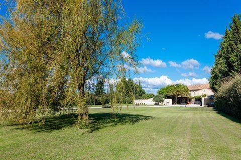 Maison à PERNES-LES-FONTAINES