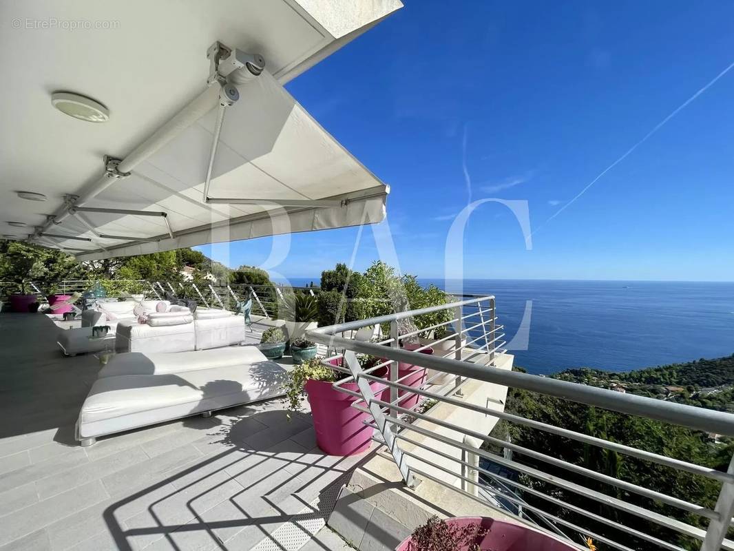 Appartement à EZE