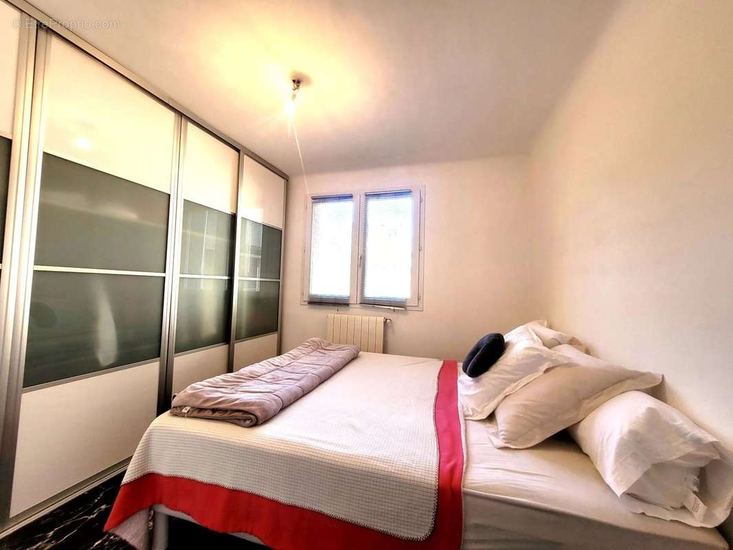 Appartement à MARSEILLE-5E