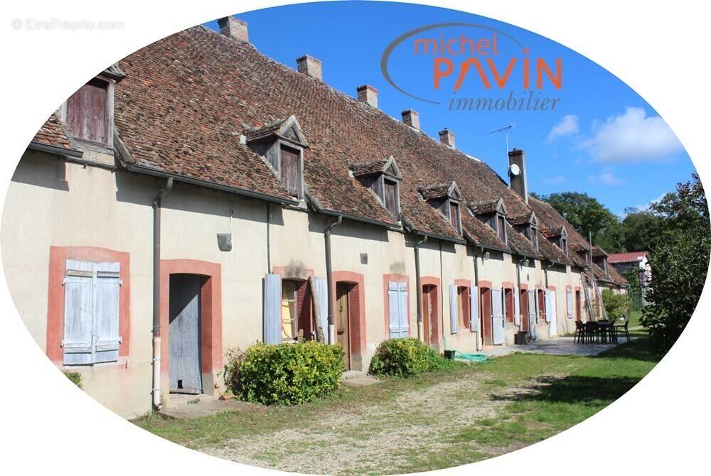 Maison à JOUET-SUR-L&#039;AUBOIS