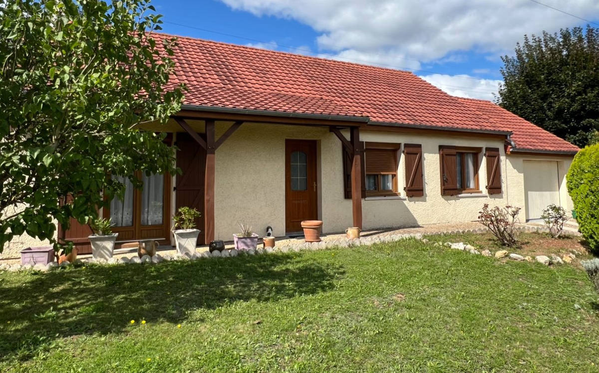 Maison à SAINT-CYR-SUR-LOIRE