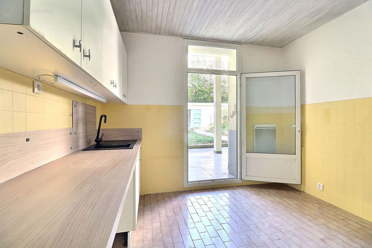 Appartement à MARSEILLE-12E