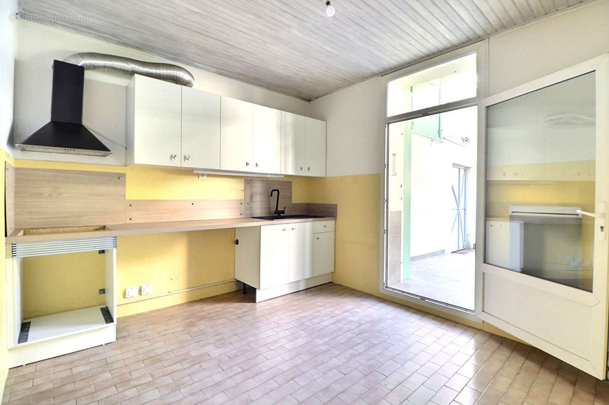 Appartement à MARSEILLE-12E