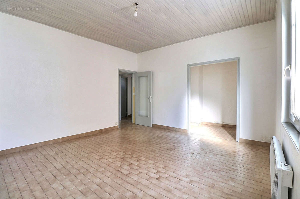 Appartement à MARSEILLE-12E