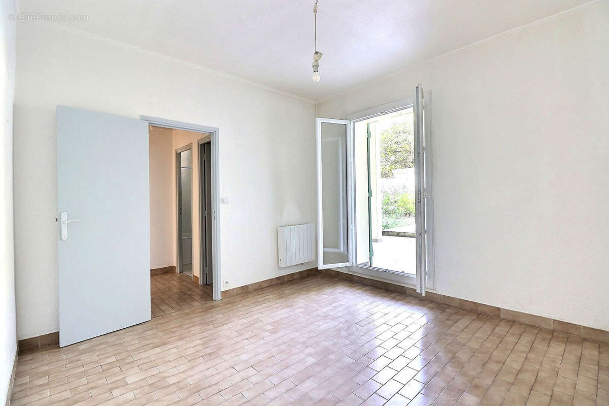 Appartement à MARSEILLE-12E