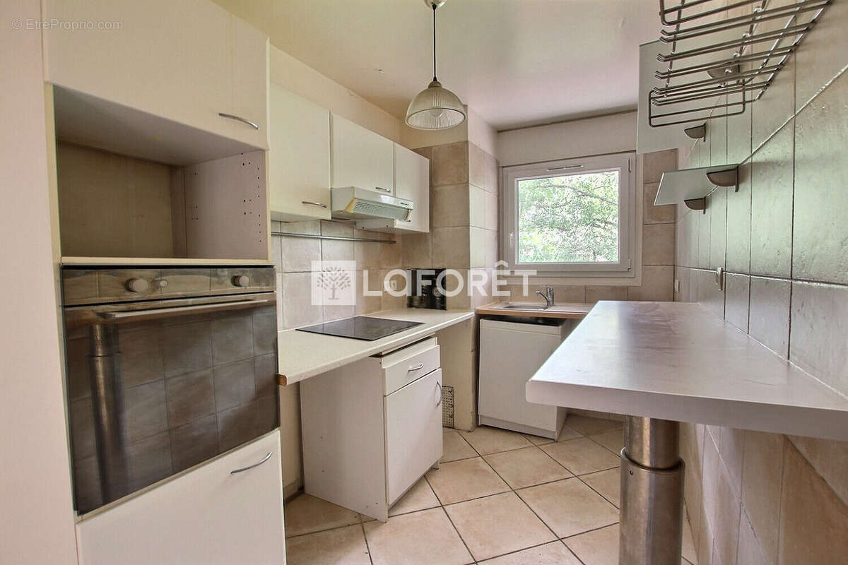 Appartement à COURBEVOIE