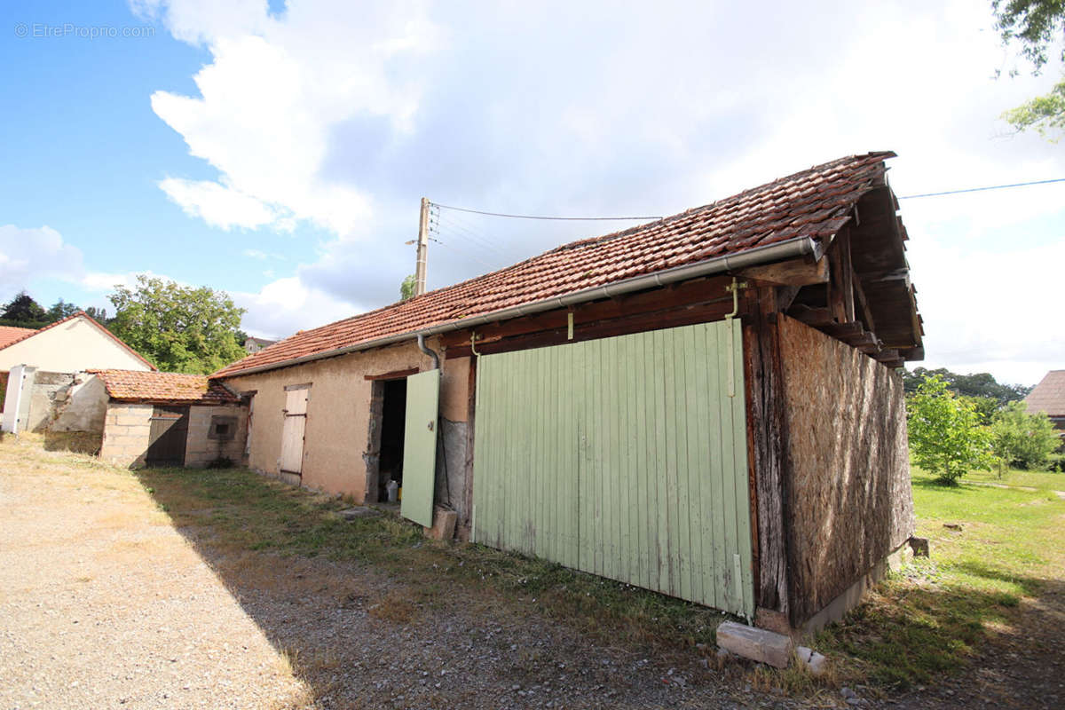 Maison à SOUVIGNY