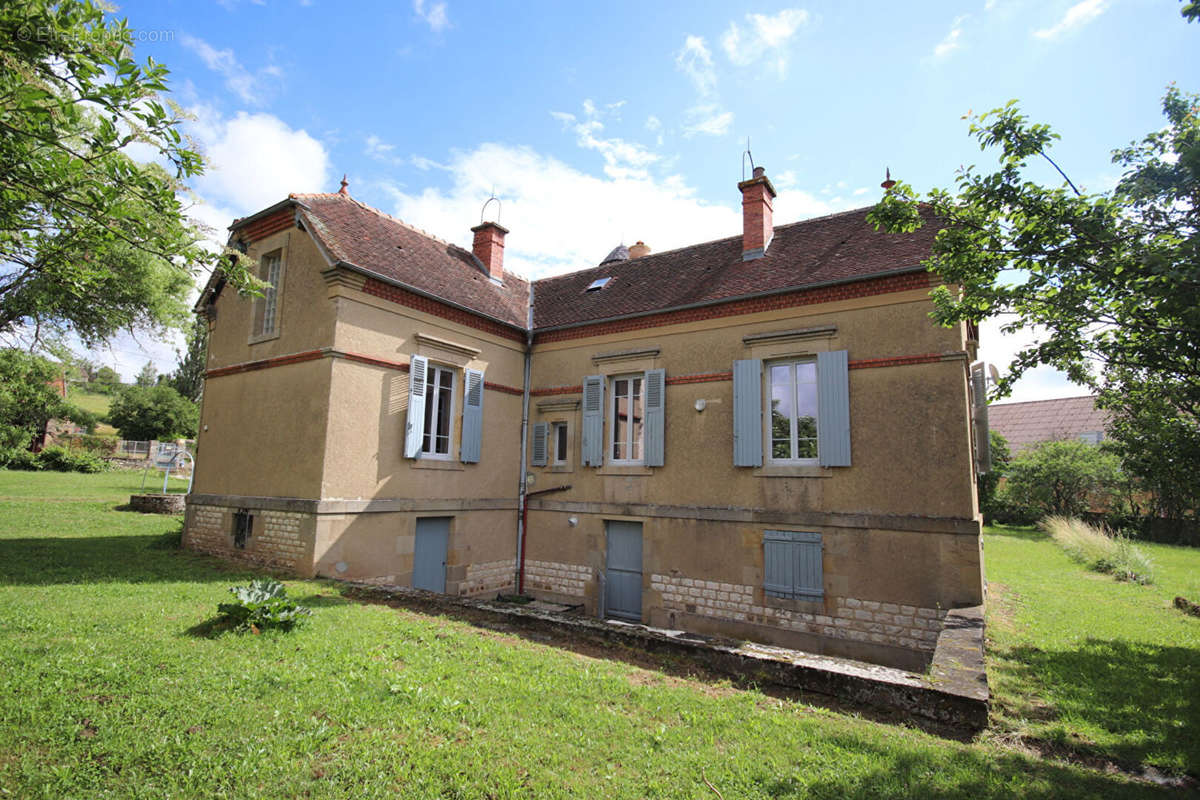 Maison à SOUVIGNY