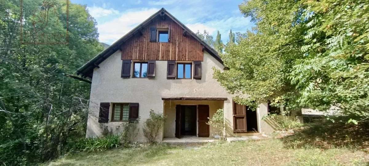 Maison à SAINT-MARTIN-D&#039;ENTRAUNES