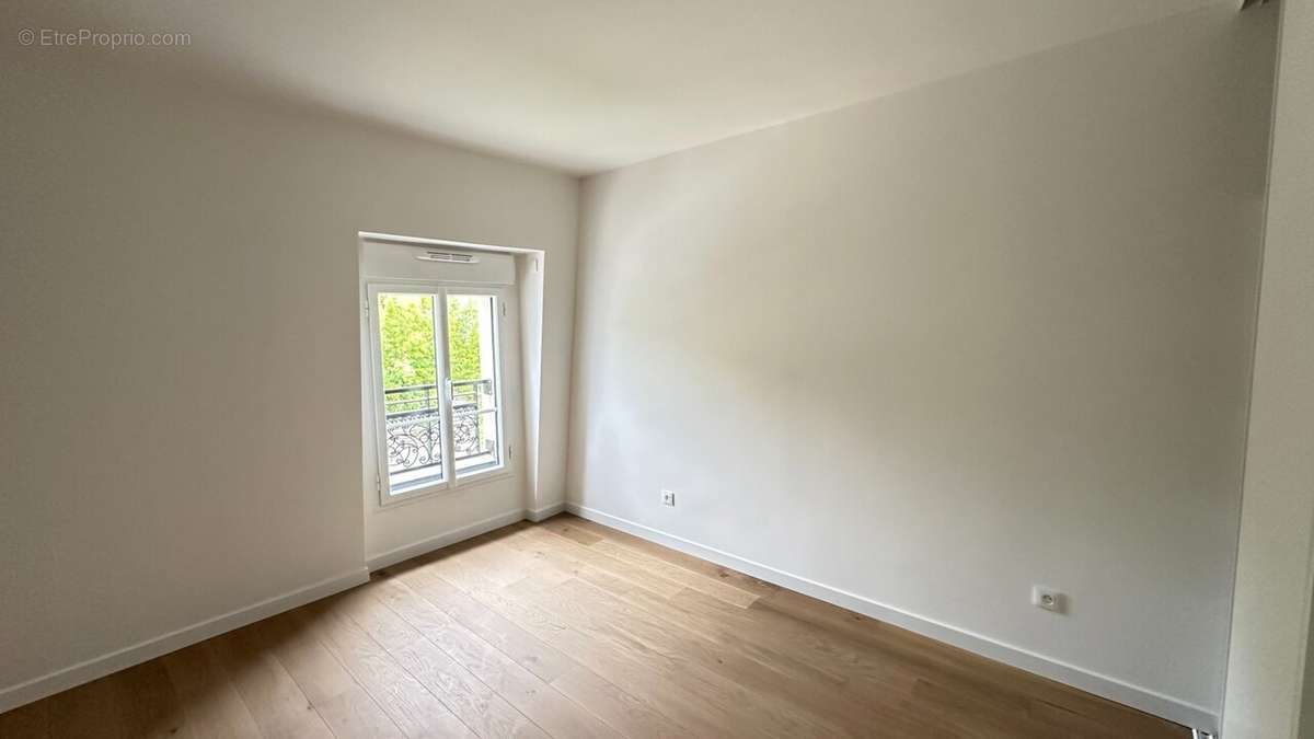 Appartement à SURESNES