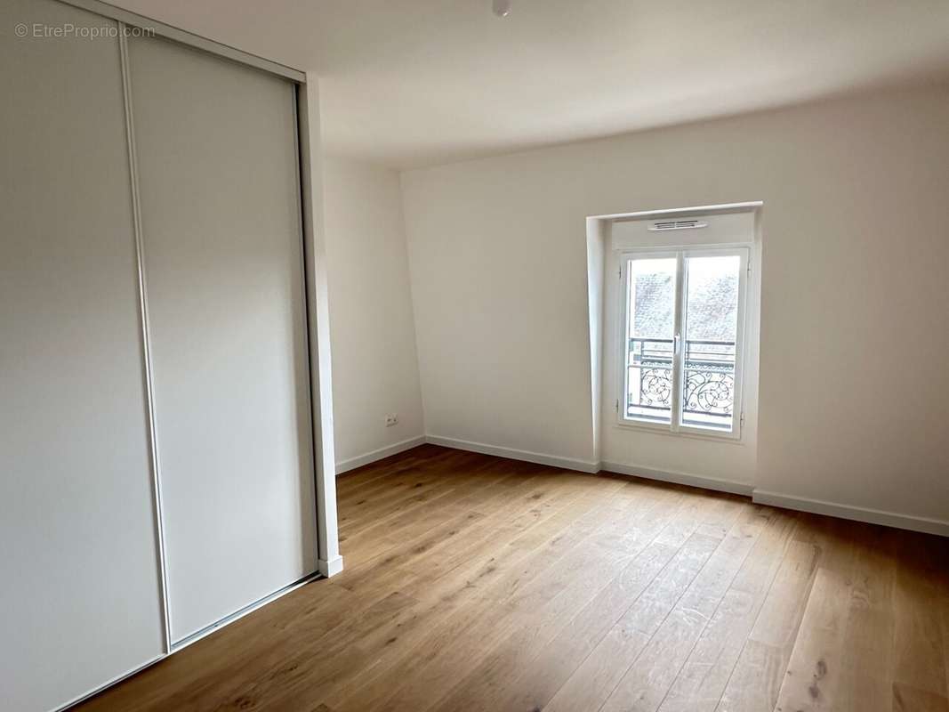 Appartement à SURESNES