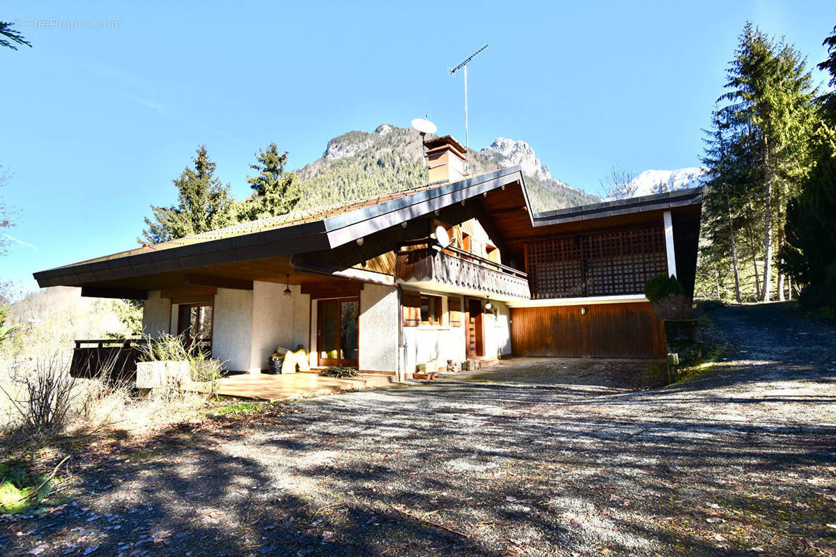 Maison à LE PETIT-BORNAND-LES-GLIERES