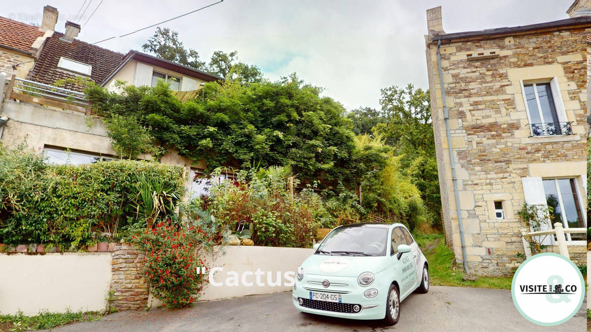 Maison à MAY-SUR-ORNE