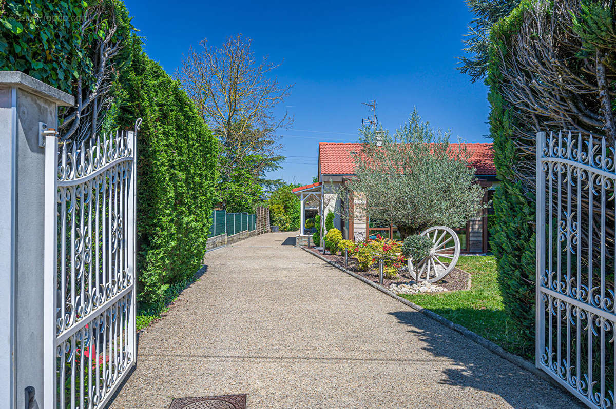 Maison à VILLETTE-D&#039;ANTHON