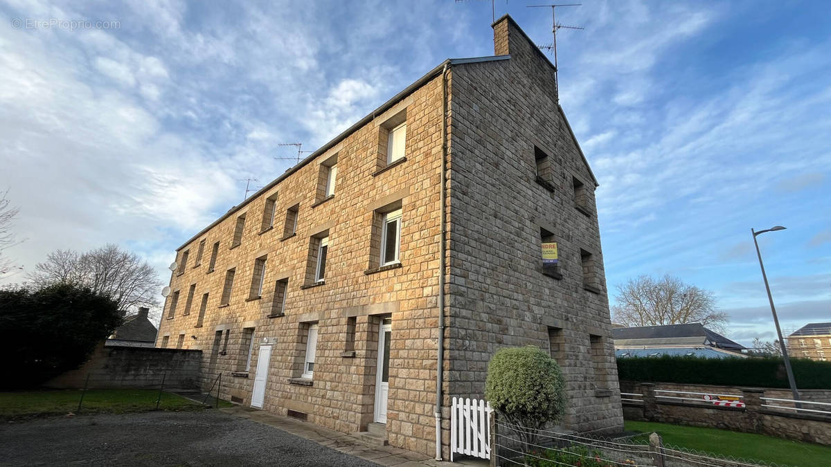 Appartement à SAINT-HILAIRE-DU-HARCOUET