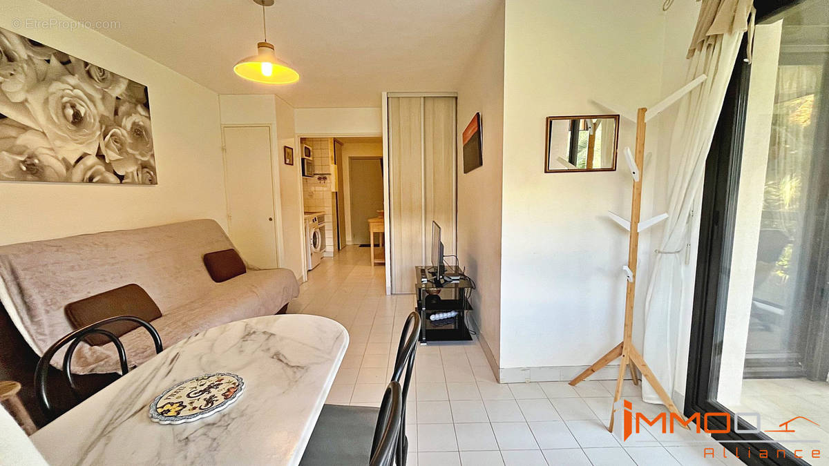 Appartement à MANDELIEU-LA-NAPOULE