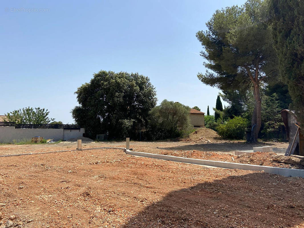 Terrain à LES PENNES-MIRABEAU