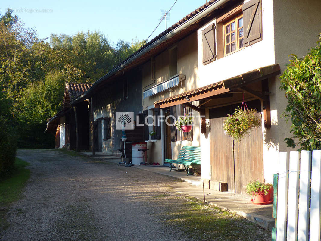 Maison à CORMOZ