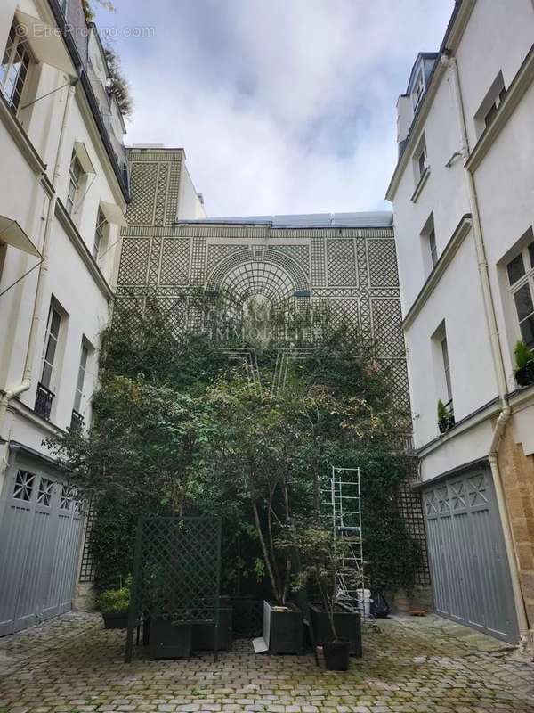 Appartement à PARIS-7E