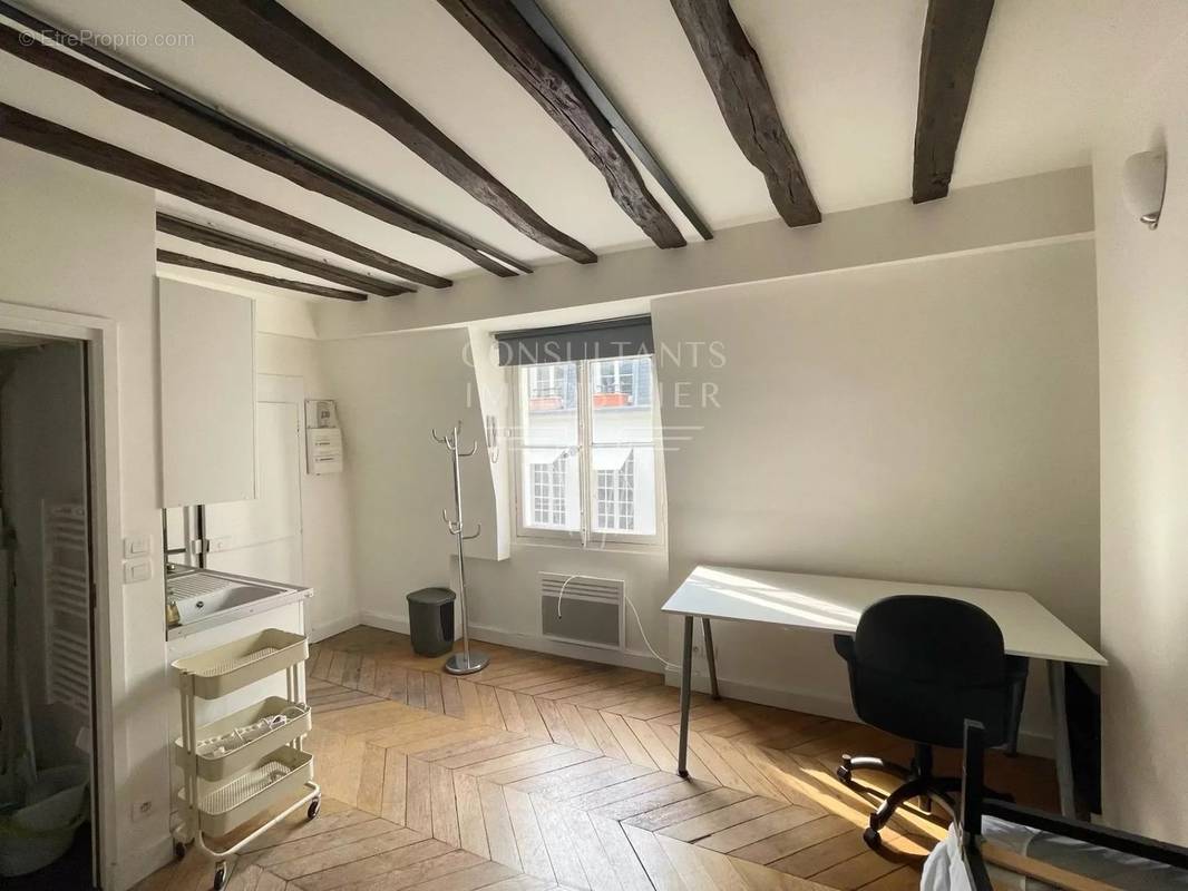 Appartement à PARIS-7E