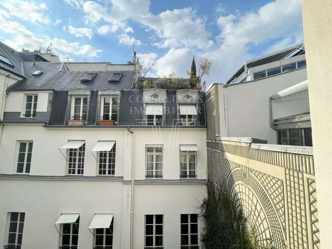 Appartement à PARIS-7E