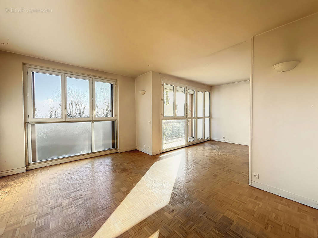 Appartement à SURESNES