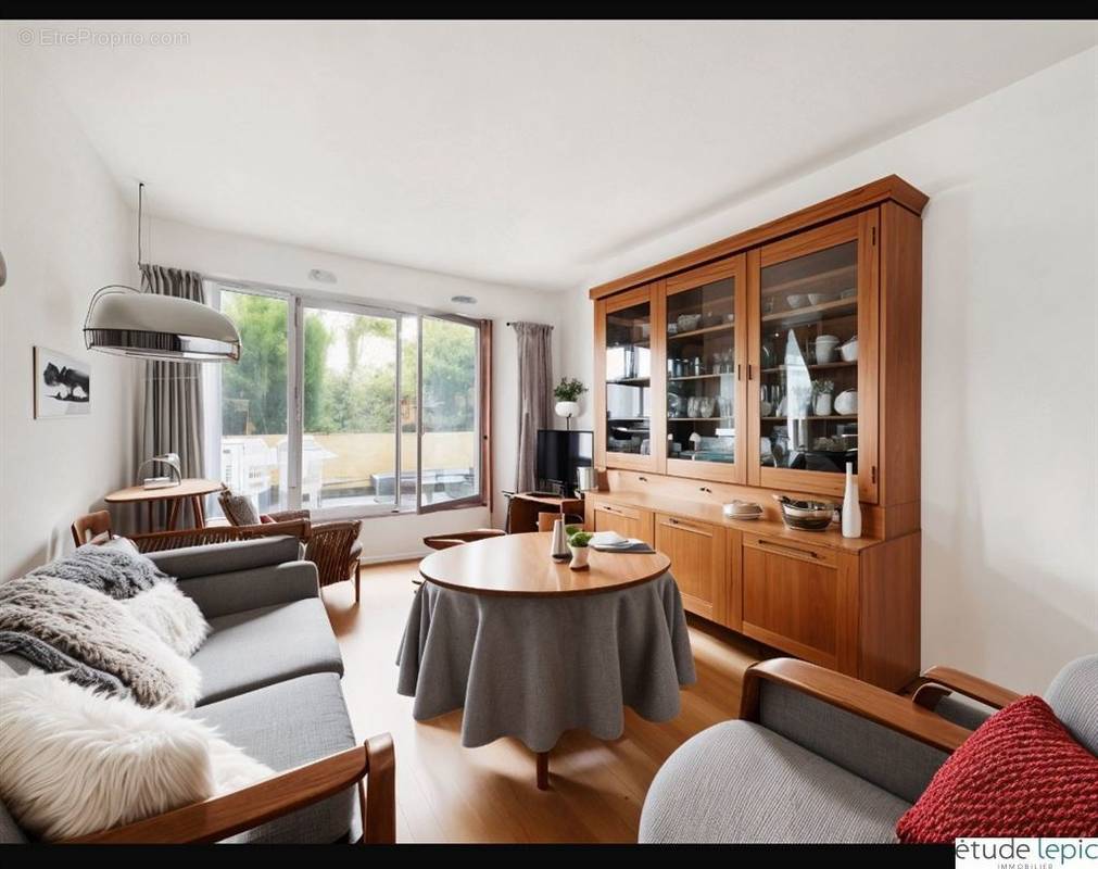 Appartement à PARIS-18E