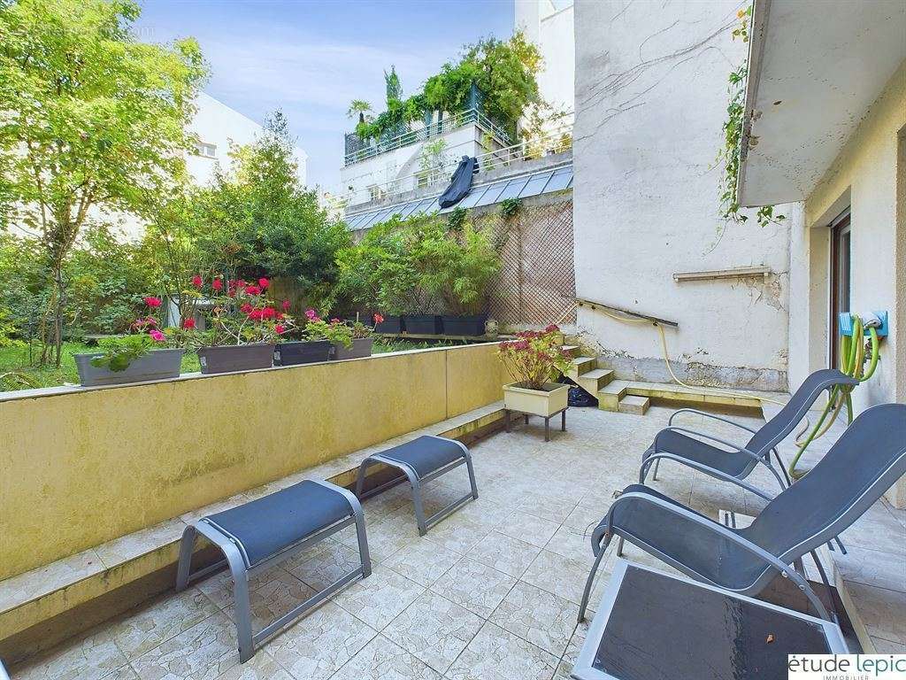 Appartement à PARIS-18E