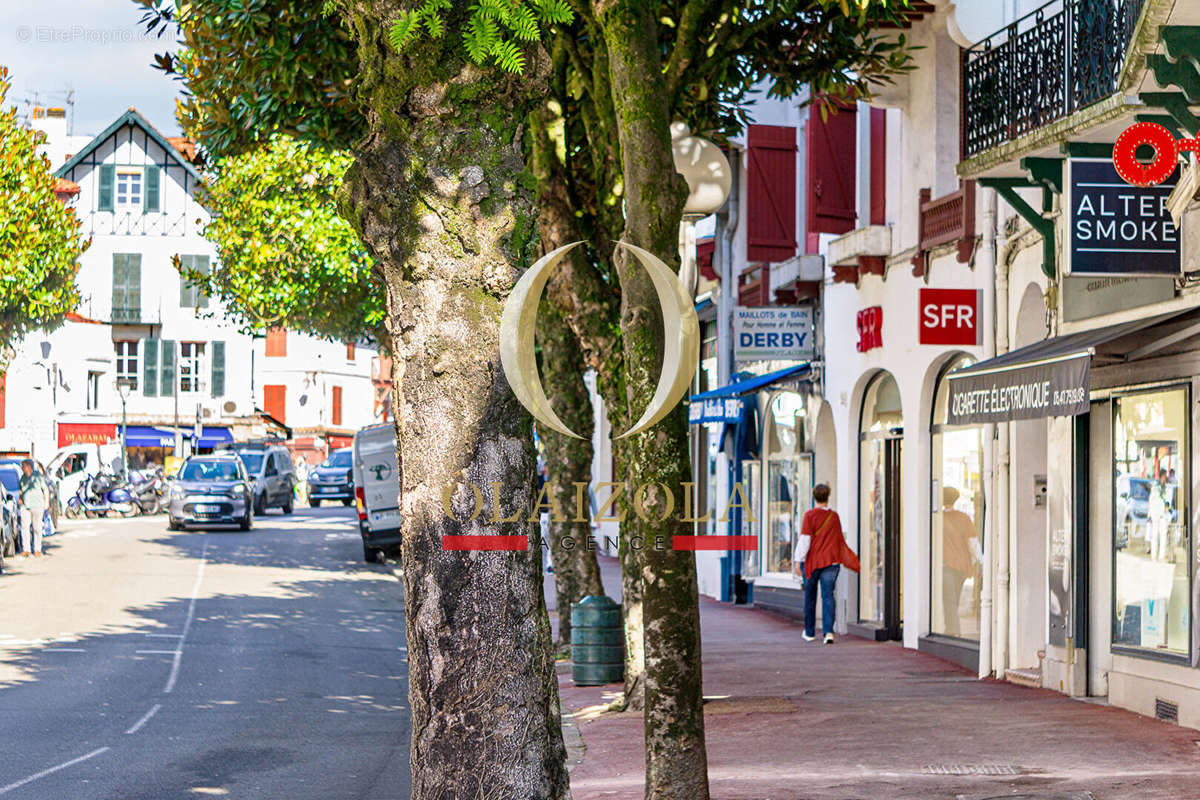 Commerce à SAINT-JEAN-DE-LUZ