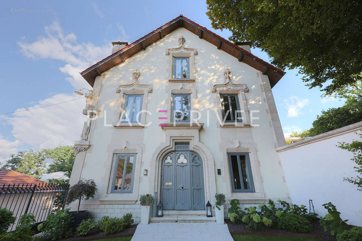 Maison à NANCY