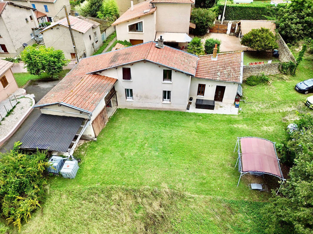 Maison à CLONAS-SUR-VAREZE