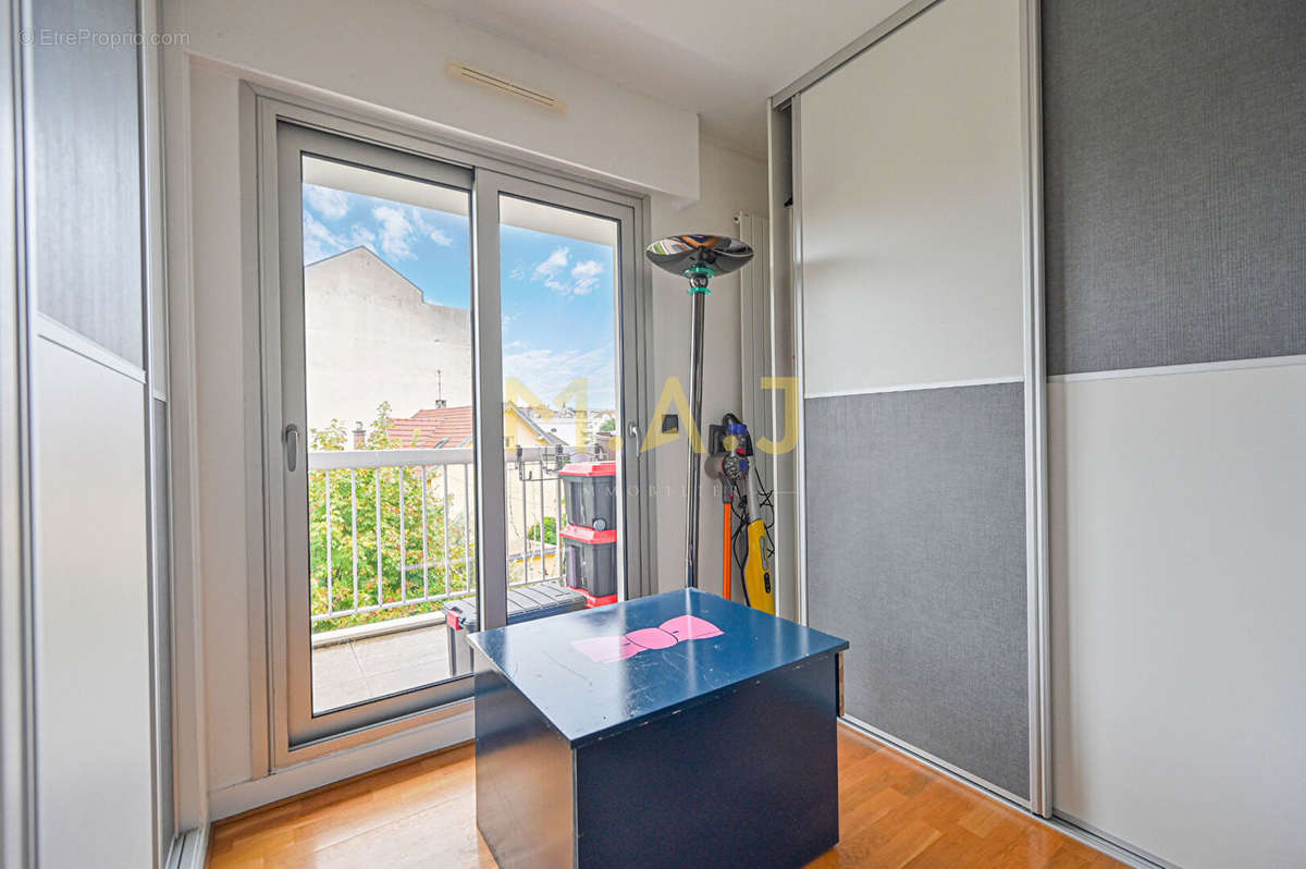 Appartement à LE PERREUX-SUR-MARNE