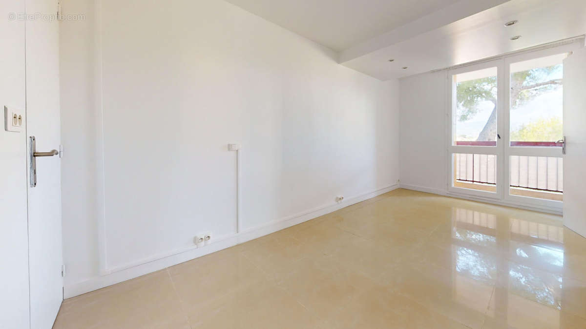 Appartement à MARSEILLE-13E