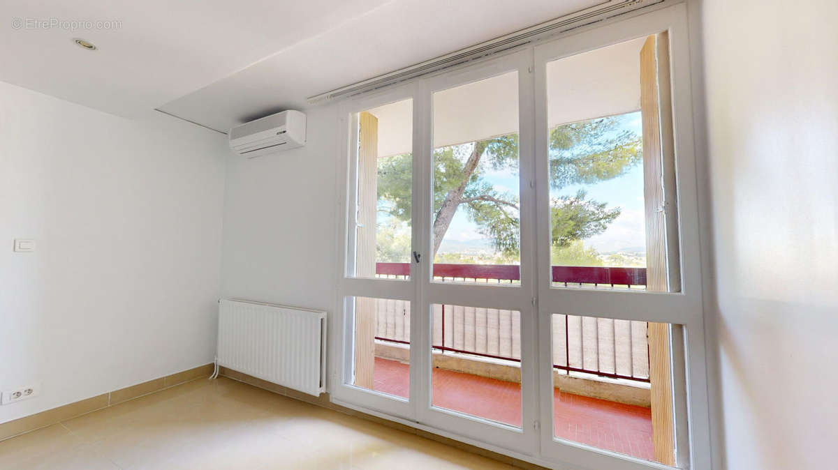 Appartement à MARSEILLE-13E