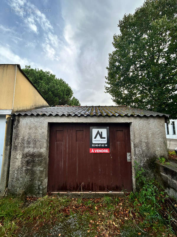 Parking à LES SORINIERES