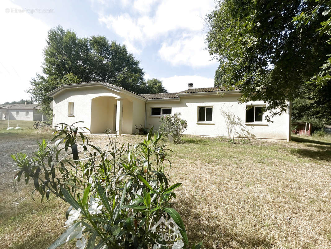 Maison à SAINT-MARTIN-CURTON