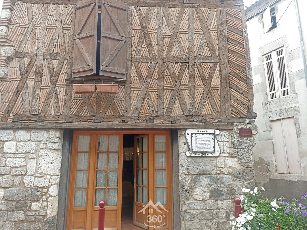 Maison à CLAIRAC