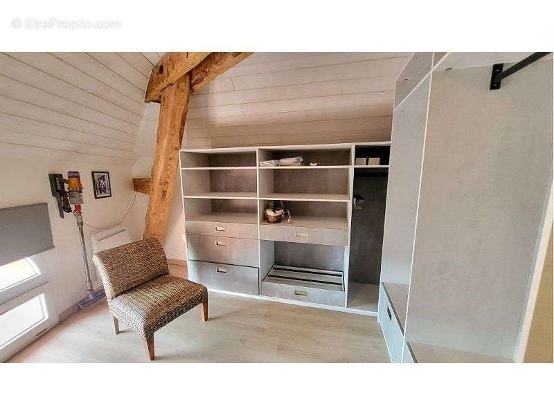 Appartement à MONTROND-LES-BAINS