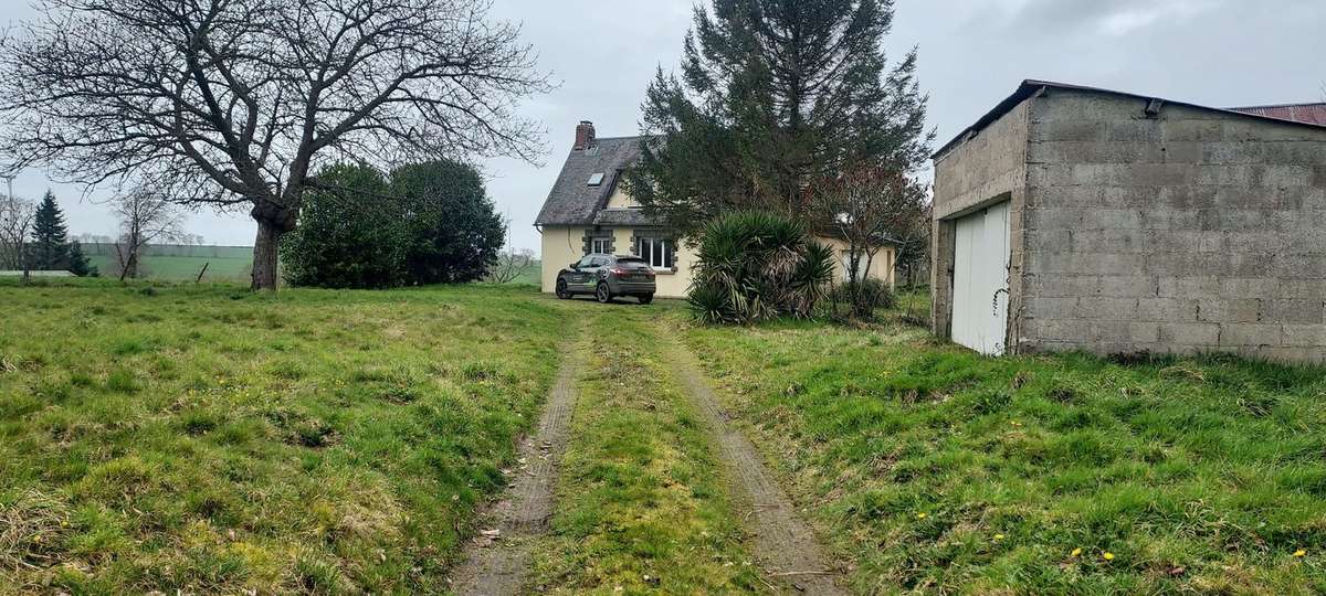 Maison à MONCY