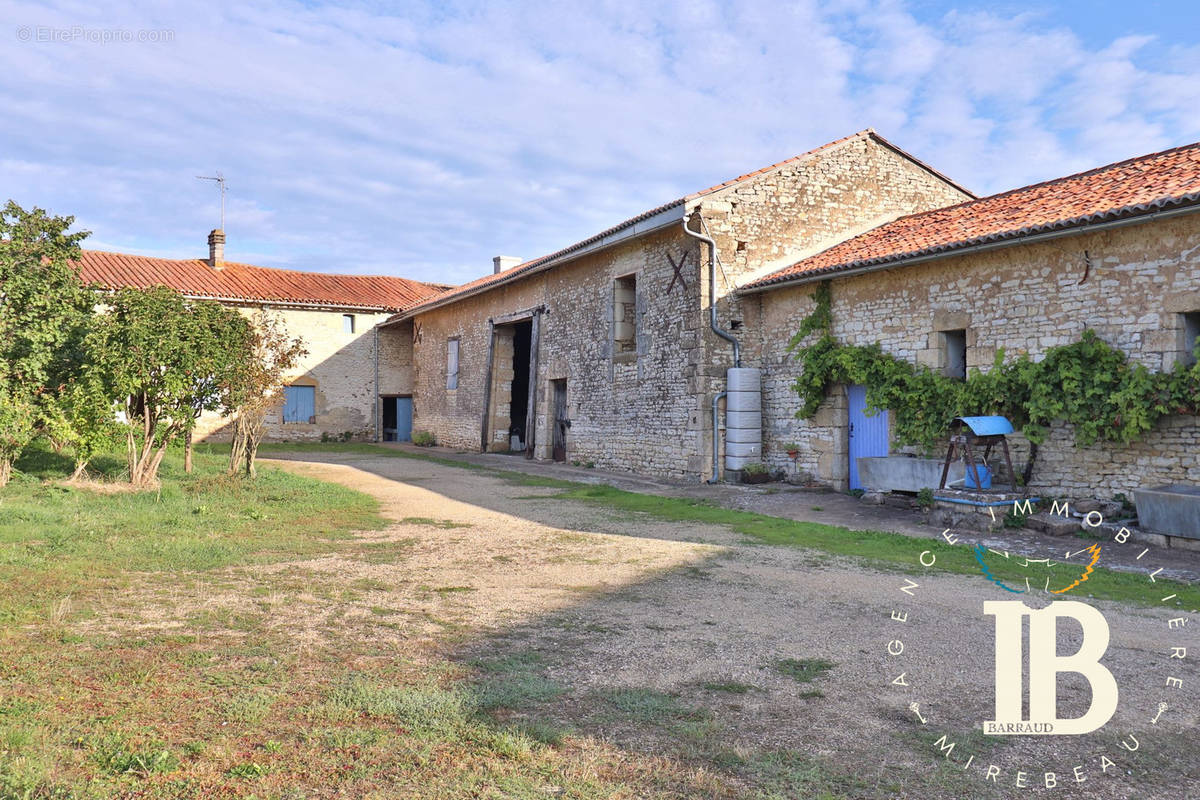 Maison à SAINT-SAUVEUR