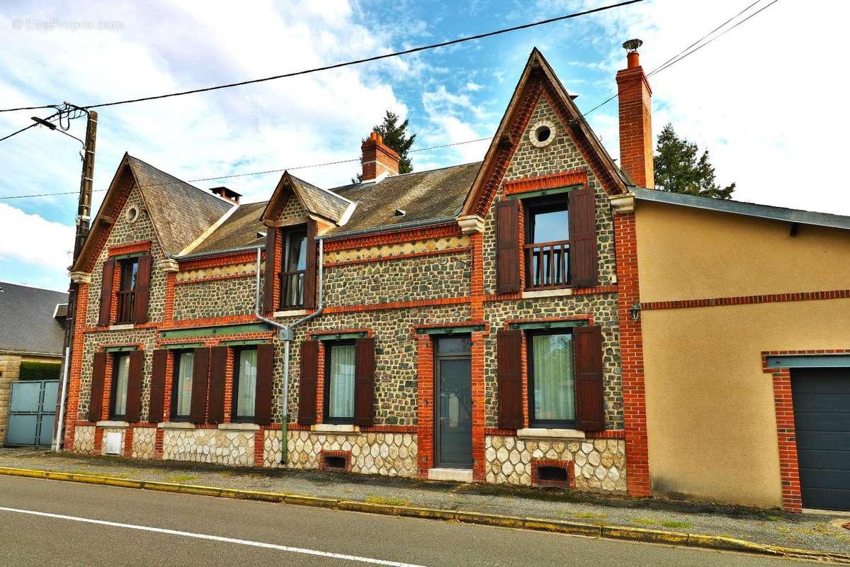 Maison à LES CHOUX