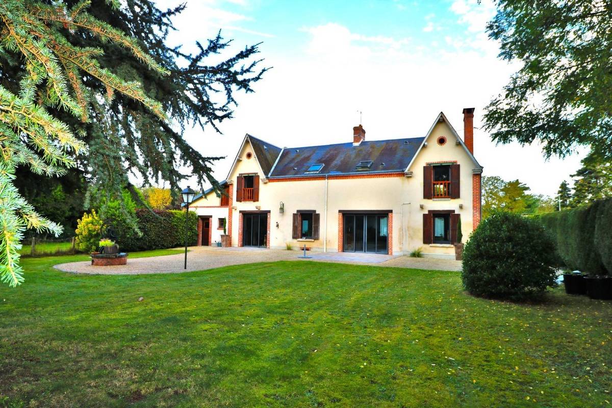 Maison à LES CHOUX