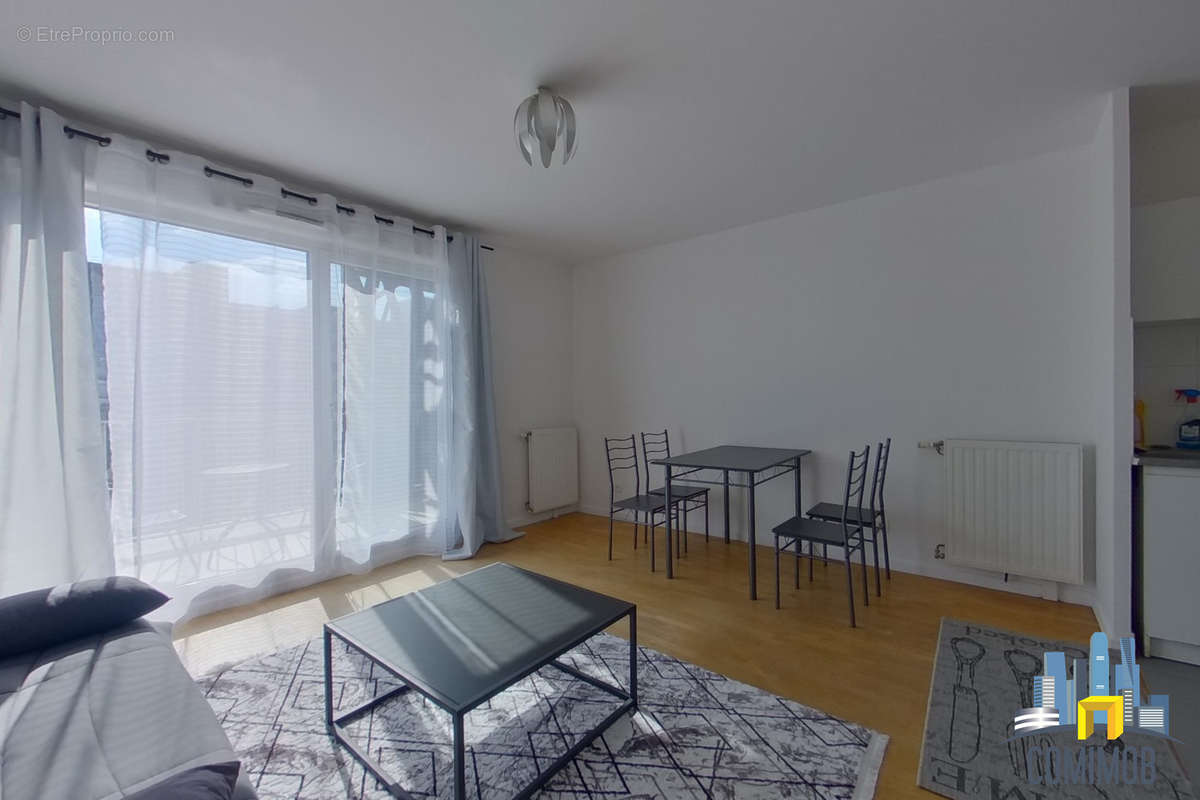 Appartement à COURBEVOIE