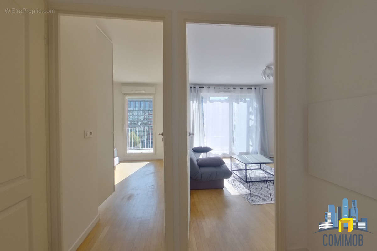 Appartement à COURBEVOIE