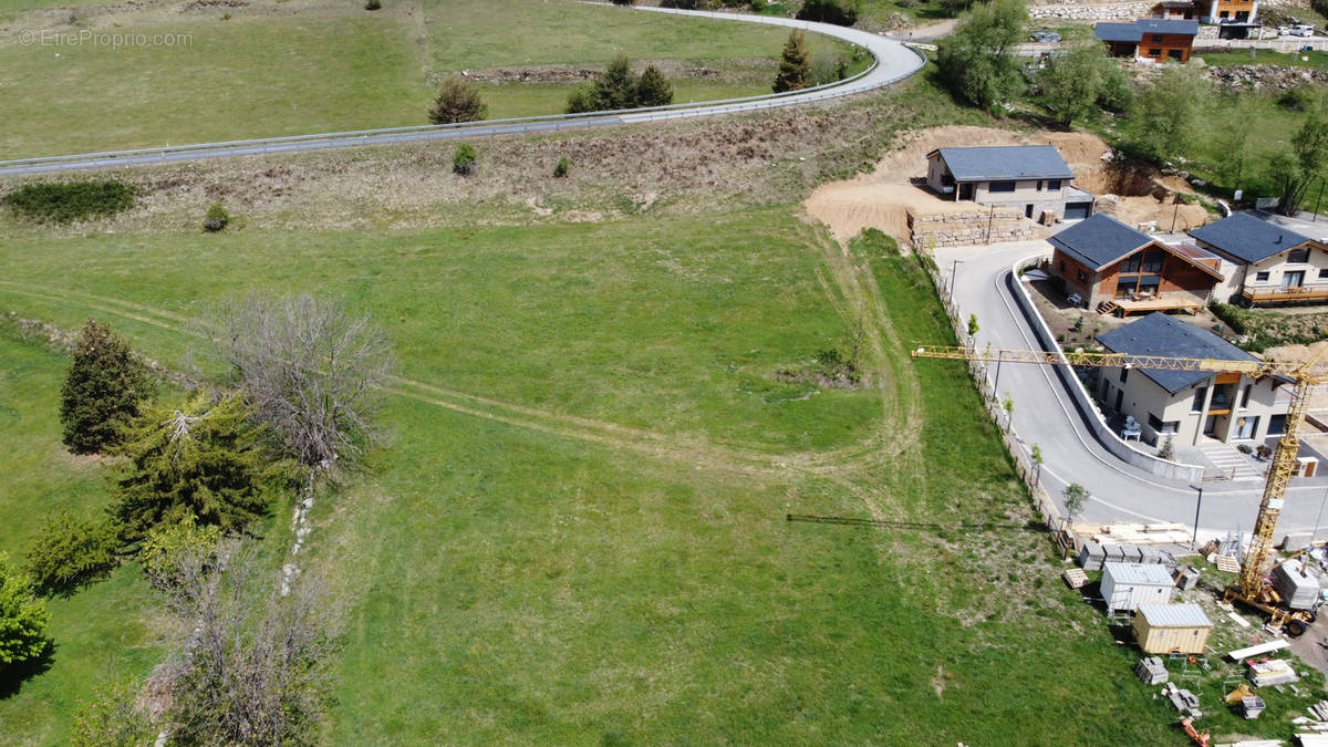 Terrain à TARGASSONNE