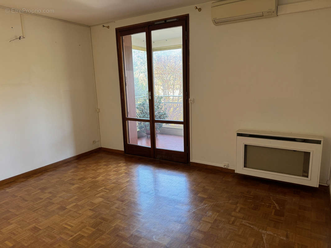 Appartement à MARSEILLE-9E