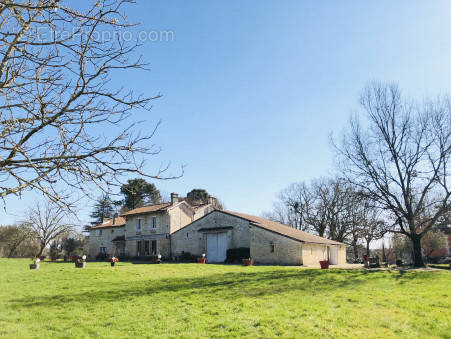 Maison à SALLEBOEUF