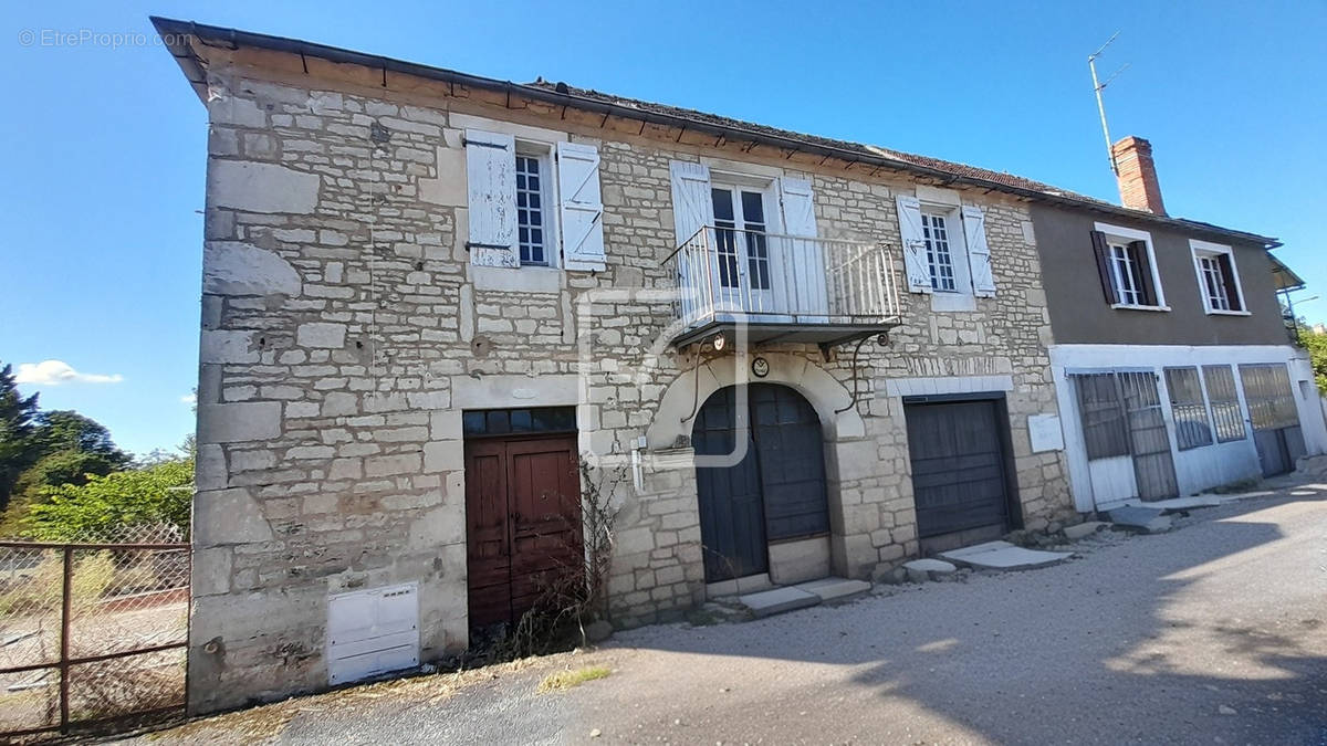 Maison à CRESSENSAC